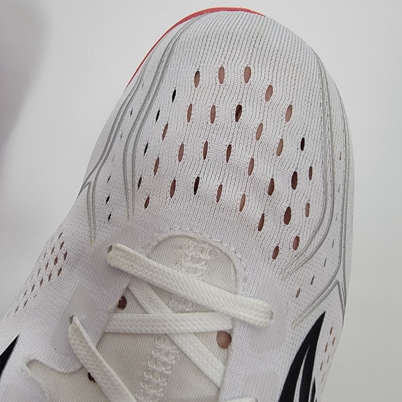 Saucony Mens Endorphin 3 White/Vizi Red Running Lightest Spike Shoes Size 12.5M - Picture 6 of 10